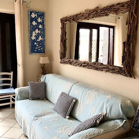 The Home Palau Luaran gambar